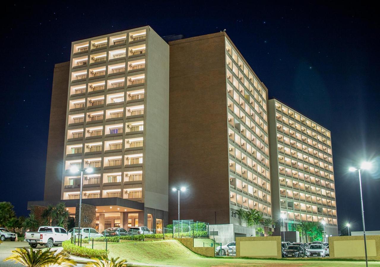 Hot Beach Resort Olímpia 外观 照片 The hotel at night